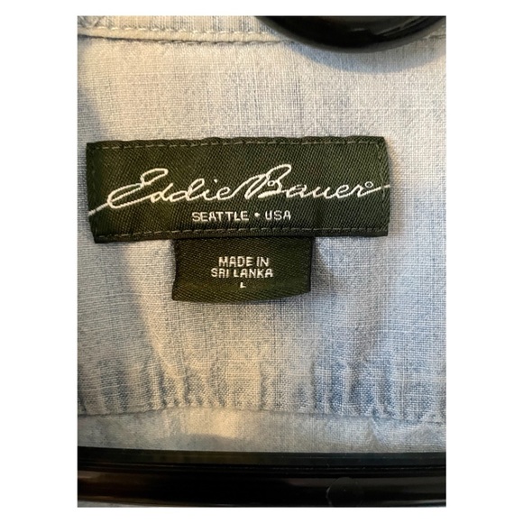 Eddie Bauer denim button down - Picture 3 of 3